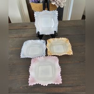 Vintage s/4 Indiana Glass milk glass trinket dishes